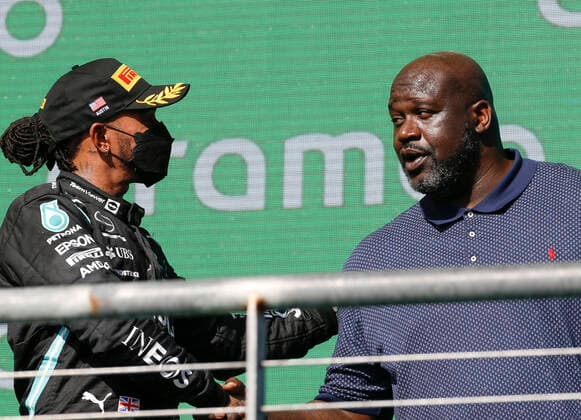 44 Lewis Hamilton (GBR, Mercedes-AMG Petronas F1 Team), Shaquille Shaq Rashaun O Neal (USA), F1 Grand Prix of USA at Circuit of The Americas on October 24, 2021 in Austin, United States of America. (Photo by HOCH ZWEI) Austin United States of America