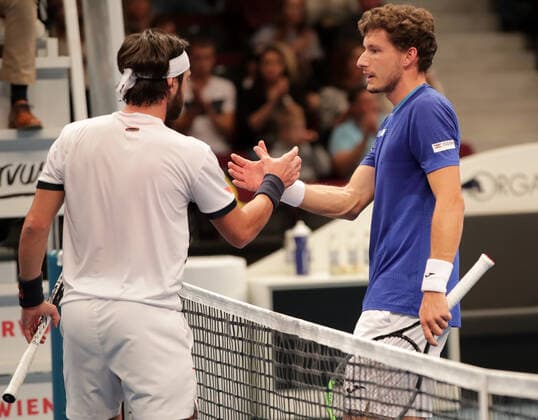 TENNIS - ATP, Tennis Herren Erste Bank Open VIENNA,AUSTRIA,25.OCT.21 - TENNIS - ATP World Tour, Erste Bank Open. Image shows Nikoloz Basilashvili (GEO) and Pablo Carreno Busta (ESP).  GEPAxpictures xWalterxLuger