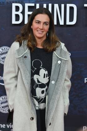 Lisa Mueller (Ehefrau von Thomas MUELLER (MÜLLER,Bayern Muenchen), privat,zivil, Einzelbild,angeschnittenes Einzelmotiv, Halbfigur,halbe Figur. Premierenfeier zur Amazon Original Doku FC BAYERN Ð BEHIND THE LEGENDam 25.10.2021 im Arri Kino in Muenchen.Roter Teppich.