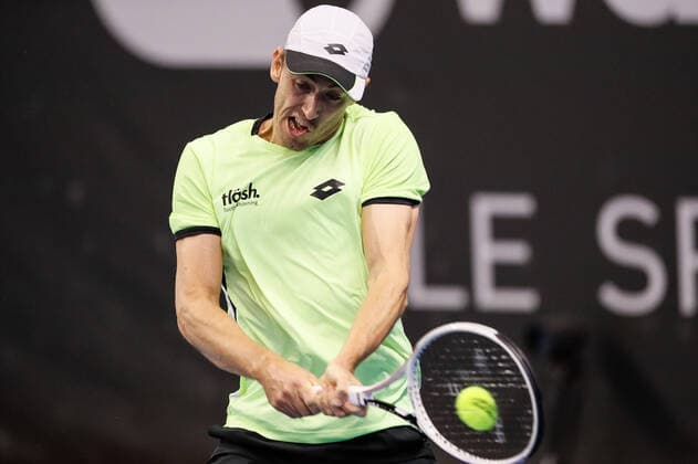 ATP, Tennis Herren St. Petersburg Open 2021 International Tennis Tournament John Millman of Australia returns the ball to Yshai Oliel of Israel during the men s singles Round of 32 tennis match of the ATP 250 St. Petersburg Open 2021 International Tennis Tournament at the Sibur Arena on October 26, 2021 in Saint Petersburg, Russia. Saint Petersburg Russia  Copyright: xMikexKireevx kireev-notitle211026_np3sq