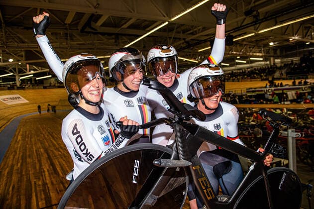 Germany: UCI Track cycling, Rad, Radsport, Bahnrad, Bahn World Championships Roubaix 2021 KRÖGER Mieke - SÜßEMILCH Laura - BRENNAUER Lisa - BRAUßE Franziska ( GER ) Germany Querformat - quer - horizontal - Landscape - Event Veranstaltung: UCI Track Cycling World Championships 2021 - Roubaix - Stab Velodrom - Category Kategorie: Cycling - Track Cycling World Championships - Elite Women - Location Ort: Europe France - Roubaix - Stab Velodrom - Discipline: Team Pursuit - Distance: 4000 m - Date Datum: 21.10.2021 Thursday Day 2 -
