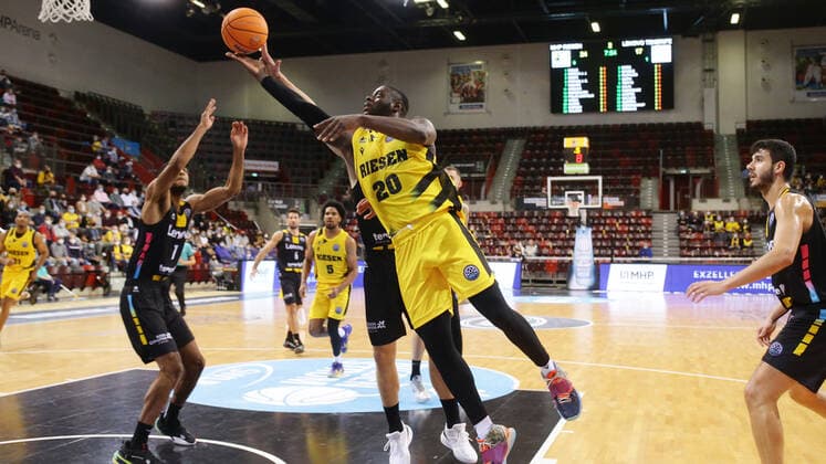Ludwigsburg , Basketball Champions League MHP Riesen Ludwigsburg vs Lenovo Tenerife , Rawle Alkins ( Riesen )