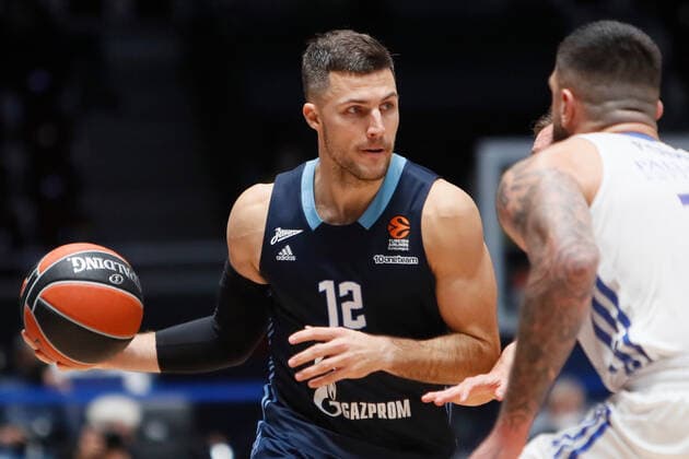 Zenit St Petersburg V Real Madrid - Turkish Airlines EuroLeague Billy Baron (L) of Zenit in action during the EuroLeague Basketball match between Zenit St. Petersburg and Real Madrid on October 27, 2021 at Yubileyny Sports Palace in Saint Petersburg, Russia. Saint Petersburg Russia  Copyright: xMikexKireevx kireev-notitle211027_npvUf