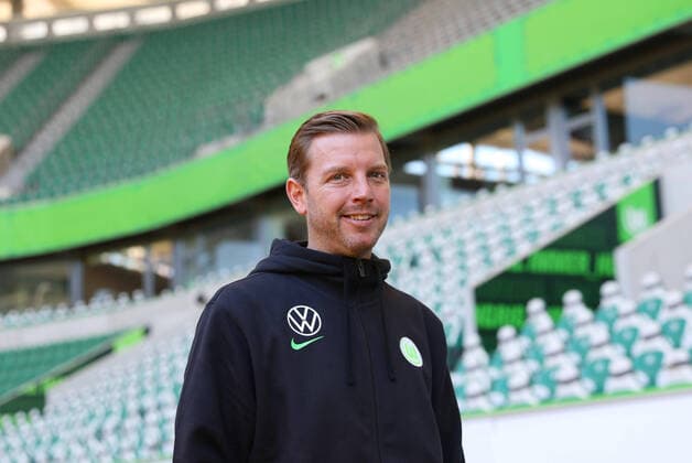 Sport Bilder des Tages VfL PK Wolfsburg, 28.10.2021, FUßBALL - VfL Wolfsburg, 1. Bundesliga, Saison 2021 22. Neuvorstellung von Cheftrainer Florian Kohfeldt (VfL Wolfsburg) Wolfsburg