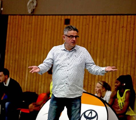 GSD zje123 Basketball Bundesliga Frauen Medical Instinct Veilchen BG74 - Herner TC Göttingens Trainer Goran Lojo ratlos