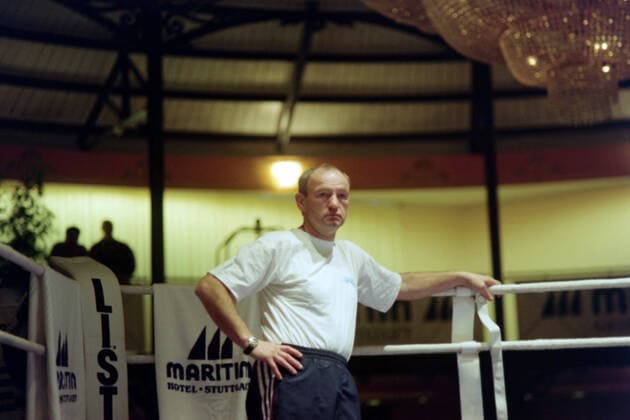 09.12.95 Boxen Schulz - Botha Deutschland, Stuttgart, 09.12.1995, Boxen, Schulz - Botha: Manfred Wolke. *** 09 12 95 Boxing Schulz Botha Germany, Stuttgart, 09 12 1995, Boxing, Schulz Botha Manfred Wolke