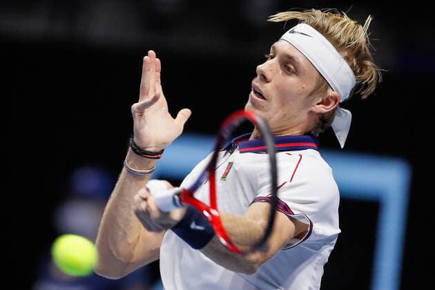 ATP, Tennis Herren St. Petersburg Open 2021 International Tennis Tournament Denis Shapovalov of Canada returns the ball to Jan-Lennard Struff of Germany during the men s singles quarterfinal tennis match of the ATP 250 St. Petersburg Open 2021 International Tennis Tournament at the Sibur Arena on October 29, 2021 in Saint Petersburg, Russia. Saint Petersburg Russia  Copyright: xMikexKireevx kireev-notitle211029_npmSK