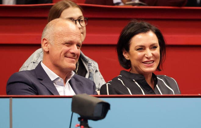 TENNIS - ATP, Tennis Herren Erste Bank Open VIENNA,AUSTRIA,29.OCT.21 - TENNIS - ATP World Tour, Erste Bank Open. Image shows tournament director Herwig Straka and minister of agriculture and tourism Elisabeth Koestinger.  GEPAxpictures xWalterxLuger