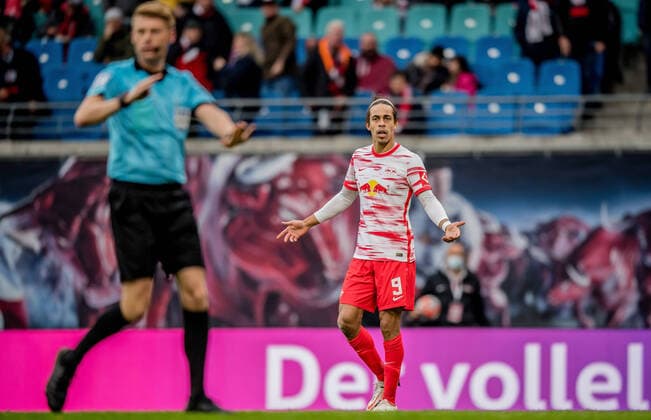 Leipzigs Yussuf Poulsen. Fussball 1. Bundesliga, 9. Spieltag: RB Leipzig - SpVgg Greuther Fuerth 4:1. 23. Oktober 2021: Leipzig, Red Bull Arena. RB Leipzig - SpVgg Greuther Fuerth 4:1