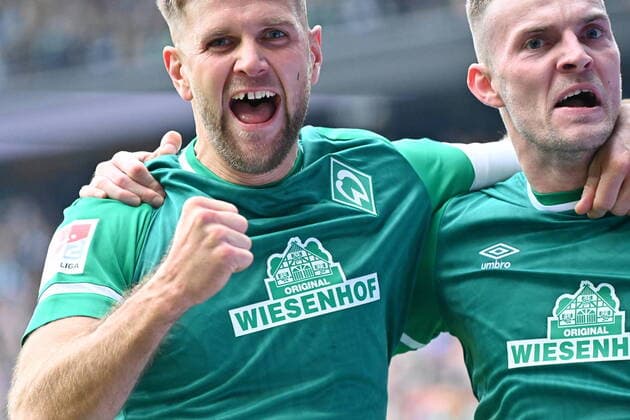 Sport Themen der Woche KW43 Sport Bilder des Tages GER, 2. FBL, SV Werder Bremen vs FC St. Pauli 30.10.2021, wohninvest Weserstadion, Bremen, GER, 2. FBL, SV Werder Bremen vs FC St. Pauli im Bild picture shows Torjubel Jubel. Torschütze Torschuetze Marvin Ducksch (Werder Bremen 07) jubelt ueber das Tor zum 1:0 *** GER, 2 FBL, SV Werder Bremen vs FC St Pauli 30 10 2021, wohninvest Weserstadion, Bremen, GER, 2 FBL, SV Werder Bremen vs FC St Pauli in picture shows goal jubilation goal scorer Marvin Ducksch Werder Bremen 07 cheers about the goal to 1 0 nordphotoxGmbHx xKokenge nph00001