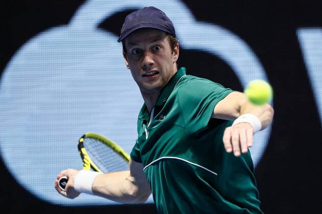 ATP, Tennis Herren St. Petersburg Open 2021 International Tennis Tournament Botic van de Zandschulp of Netherlands returns the ball to Marin Cilic of Croatia during the men s singles semifinal tennis match of the ATP 250 St. Petersburg Open 2021 International Tennis Tournament at the Sibur Arena on October 30, 2021 in Saint Petersburg, Russia. Saint Petersburg Russia  Copyright: xMikexKireevx kireev-notitle211030_npWgL