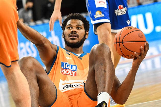 GER, BBL, ratiopharm Ulm vs Fraport Skyliners 30.10.2021, ratiopharm arena, Neu-Ulm, GER, BBL, ratiopharm Ulm vs Fraport Skyliners, im Bild Cristiano Felicio (Ulm, 1)