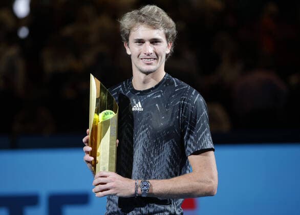 Sport Bilder des Tages TENNIS - ATP, Tennis Herren Erste Bank Open VIENNA,AUSTRIA,31.OCT.21 - TENNIS - ATP World Tour, Erste Bank Open, final. Image shows Alexander Zverev (GER). Keywords: trophy.  GEPAxpictures xWalterxLuger