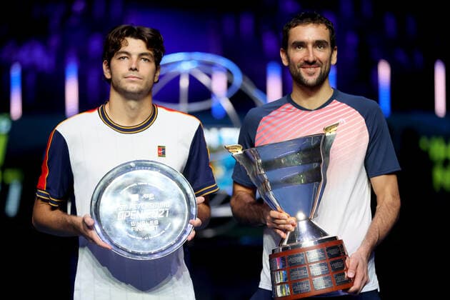 ST PETERSBURG, RUSSIA - OCTOBER 31, 2021: 2nd placed the USA s Taylor Fritz (L) and 1st placed Croatia s Marin Cilic hold trophies during an award ceremony for the men s singles event at the St Petersburg Open 2021 international tennis tournament at Sibur Arena. Peter Kovalev TASS  TS1166DD