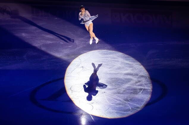 Sport Themen der Woche KW44 Sport Bilder des Tages October 31, 2021, Vancouver, BC, Canada: Japan s Wakaba Higuchi skates during the exhibition gala at the Skate Canada Figure skating, Eiskunstlauf competition, in Vancouver, B.C., Sunday, Oct. 31, 2021. Canada News - October 31, 2021  - ZUMAc35_ 20211031_zaf_c35_065 Copyright: xDarrylxDyckx