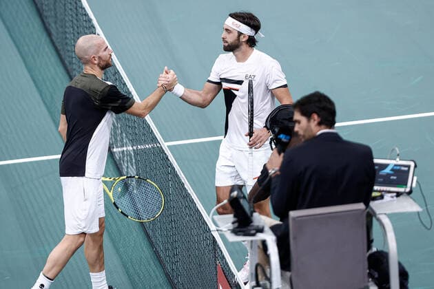 Adrian MANNARINO (FRA) et Nikoloz BASILASHVILI (GEO) TENNIS : Rolex Paris Masters - Jour 1 - 01 11 2021 AurelienMorissard Panoramic 