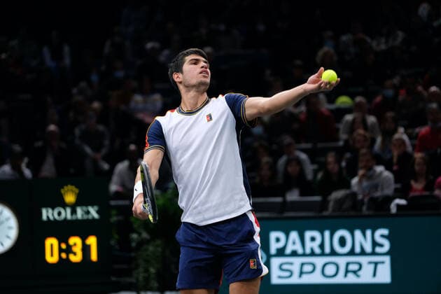 November 2, 2021, Paris, France: Spanish player CARLOS ALCARAZ returns the ball to French player PIERRE HUGUES HERBERT during the Rolex Paris Masters 1000 tournament at Paris Accor Arena Stadium - Paris France..CARLOS ALCARAZ won 7:6 6:7 7:5 Paris France - ZUMAp119 20211102_zaf_p119_039 Copyright: xPierrexSteveninx