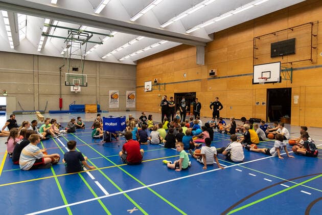 Gianni Otto (Tigers Tuebingen, 10) besucht das Herbstcamp der Tigers Tuebingen in der Uhlandhalle. Tuebingen, Herbstcamp der Tigers Tuebingen, 02.11.2021 Tuebingen Copyright: xDennisxDuddek xEibnerxPressefotox EP_DDK