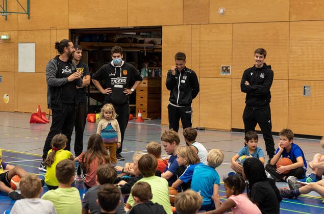 Gianni Otto (Tigers Tuebingen, 10) besucht das Herbstcamp der Tigers Tuebingen in der Uhlandhalle. Tuebingen, Herbstcamp der Tigers Tuebingen, 02.11.2021 Tuebingen Copyright: xDennisxDuddek xEibnerxPressefotox EP_DDK