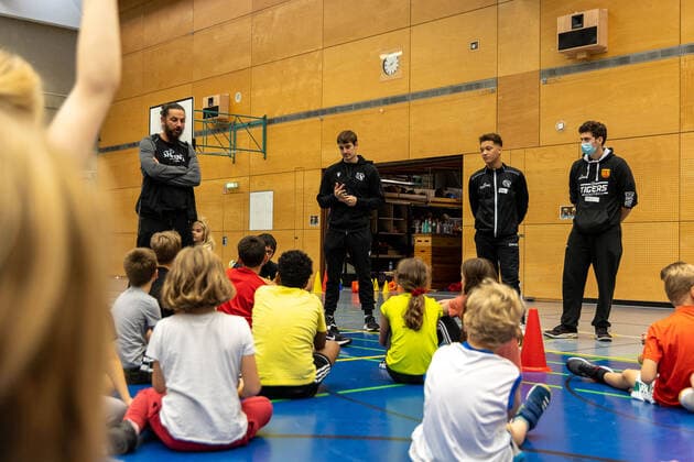 Gianni Otto (Tigers Tuebingen, 10) besucht das Herbstcamp der Tigers Tuebingen in der Uhlandhalle. Tuebingen, Herbstcamp der Tigers Tuebingen, 02.11.2021 Tuebingen Copyright: xDennisxDuddek xEibnerxPressefotox EP_DDK