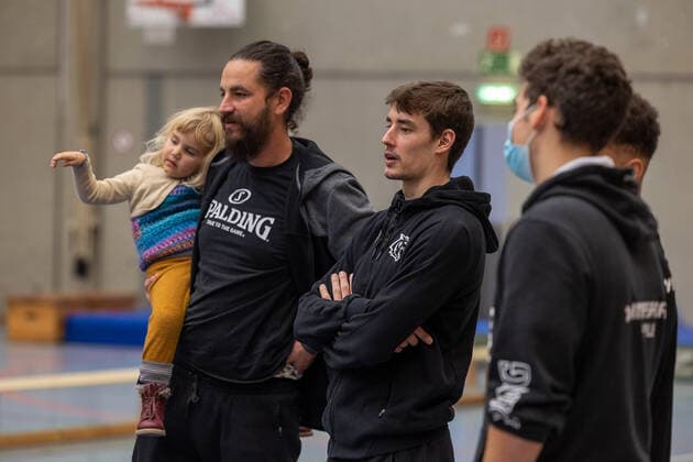 Gianni Otto (Tigers Tuebingen, 10) besucht das Herbstcamp der Tigers Tuebingen in der Uhlandhalle. Tuebingen, Herbstcamp der Tigers Tuebingen, 02.11.2021 Tuebingen Copyright: xDennisxDuddek xEibnerxPressefotox EP_DDK