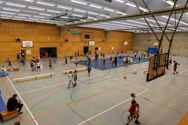Gianni Otto (Tigers Tuebingen, 10) besucht das Herbstcamp der Tigers Tuebingen in der Uhlandhalle. Tuebingen, Herbstcamp der Tigers Tuebingen, 02.11.2021 Tuebingen Copyright: xDennisxDuddek xEibnerxPressefotox EP_DDK