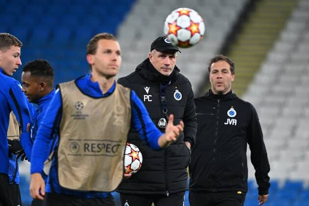 MANCHESTER, UNITED KINGDOM - NOVEMBER 02 : Ruud Vormer midfielder of Club Brugge, Philippe Clement head coach of Club Brugge pictured during a training session prior to the UEFA Champions League Group stage A match between Manchester City FC and Club Brugge on November 2, 2021 in Manchester, United Kingdom, 2 11 2021 ( Manchester City v Club Brugge - UEFA Champions League Media Activities 2 11 2021 PhotoNews Panoramic