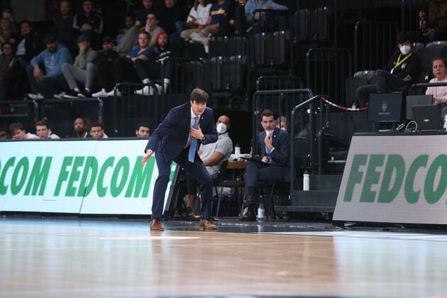 Basketball: EuroCup, Hamburg Towers - Morabank Andorra Oldenburg, Hamburg, 02.11.2021 Trainer Pedro Calles (Towers) Hamburg Germany