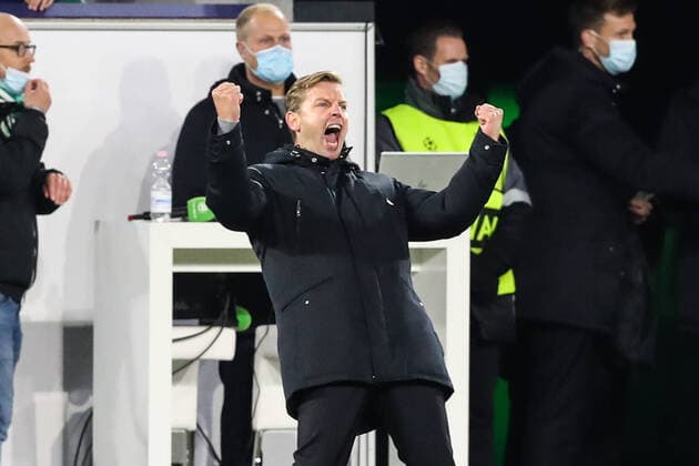 Bilder des Jahres 2021, Sport 11 November Sport Themen der Woche KW44 Sport Bilder des Tages Trainer Florian Kohfeldt (VfL Wolfsburg) - Champions League Saison 2021-2022 Gruppe G VfL Wolfsburg vs. FC Red Bull Salzburg in der Volkswagen Arena in Wolfsburg - Fussball,Deutschland,Mann,Männer,02.11.2021 *** Coach Florian Kohfeldt VfL Wolfsburg Champions League season 2021 2022 Group G VfL Wolfsburg vs FC Red Bull Salzburg at Volkswagen Arena in Wolfsburg Football,Germany,man,men,02 11 2021