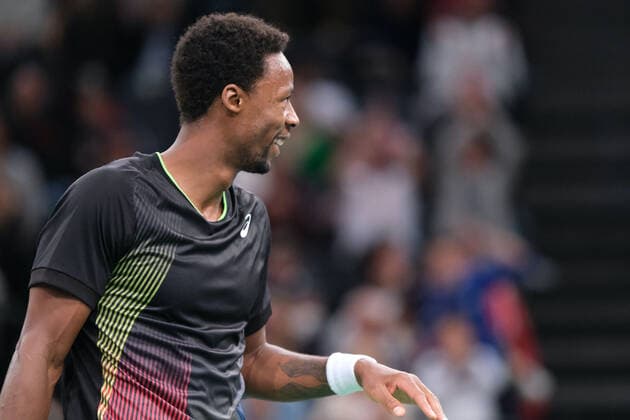 November 2, 2021, Paris, France: French player GAEL MONFILS returns the ball to Serbian player MIOMIR KECMANOVIC during the Rolex Paris Masters 1000 tournament at Paris Accor Arena Stadium - Paris France..GAEL MONFILS won 4:6 7:5 6:3 Paris France - ZUMAp119 20211102_zaf_p119_093 Copyright: xPierrexSteveninx