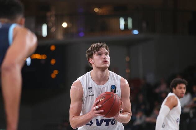 Basketball: EuroCup, Hamburg Towers - Morabank Andorra Oldenburg, Hamburg, 02.11.2021 Maik Kotsar (Towers) Hamburg Germany