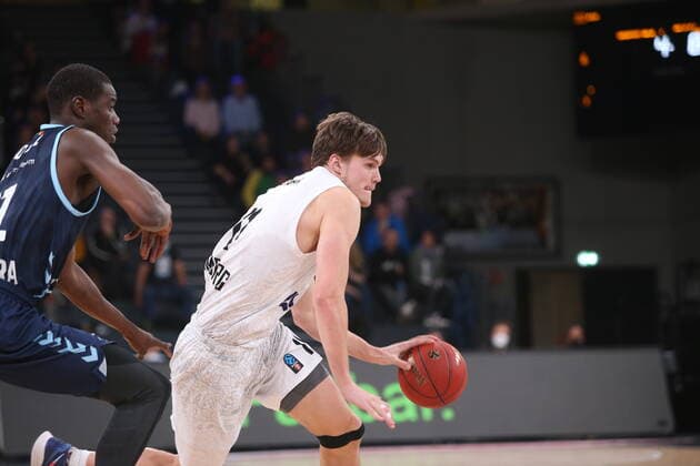 Basketball: EuroCup, Hamburg Towers - Morabank Andorra Oldenburg, Hamburg, 02.11.2021 Maik Kotsar (Towers) Hamburg Germany