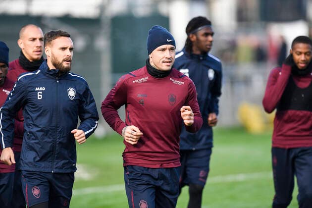 Antwerp s Radja Nainggolan pictured during a training session of Belgian soccer team Royal Antwerp FC, Wednesday 03 November 2021 in Antwerp. The team is preparing for tomorrow s match against Turkish club Fenerbahce S.K. on the fourth day of the UEFA Europa League group stage, in group D. TOMxGOYVAERTS  x3130192x
