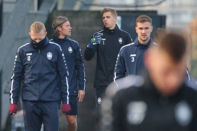 ANTWERPEN, BELGIUM - NOVEMBER 03 : Viktor Fischer forward of Antwerp FC and Jean Butez goalkeeper of Antwerp FC pictured during a training session of Antwerp ahead of the UEFA Europa League Group stage - Group D match against Fenerbahce on November 3, 2021 in Antwerpen, Belgium, 3 11 2021 ( Antwerp v Fenerbahce - Media activities 3 11 2021 - UEFA Europa League PhotoNews Panoramic 