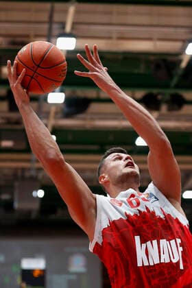 02.11.2021, Basketball, BBL, Hauptrunde 2021 - 2022, s.Oliver Wuerzburg - FC Bayern Muenchen, GER, Wuerzburg, s.Oliver Arena Bild: v. li. Filip Stanic (s.Oliver Wuerzburg) Copyright: HMBxMedia xHeikoxBecker