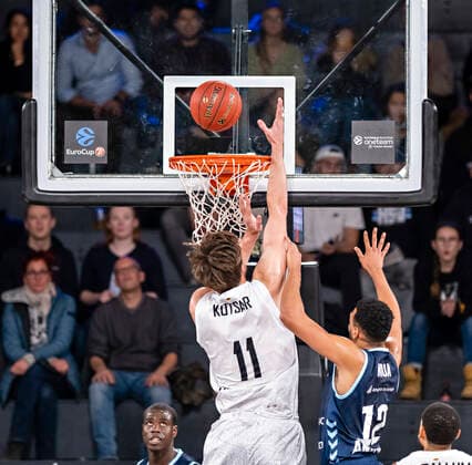 Maik Kotsar (Towers), Amine Noua (Andorra) 7days Euro Cup, Basketball Saison 2021 2022, 03. Spiel 02.11.21, Hamburg, Hamburg Towers vs. Morabanc Andorra, Â