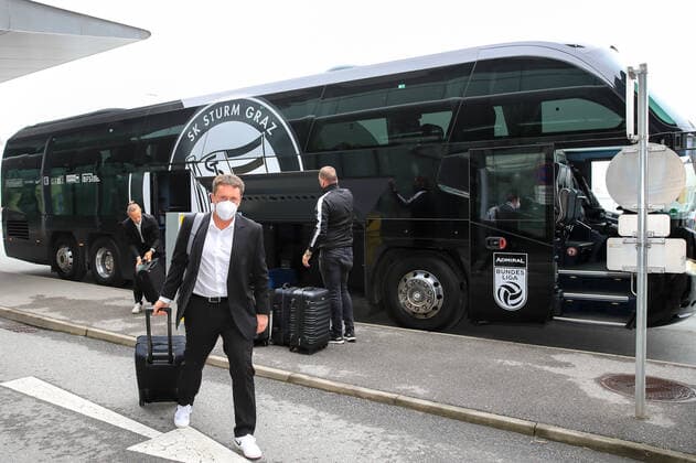 SOCCER - UEFA EL, Sociedad vs Sturm SAN SEBASTIAN,SPAIN,03.NOV.21 - SOCCER - UEFA Europa League, group stage, Real Sociedad vs SK Sturm Graz, preview, press conference, PK, Pressekonferenz Sturm. Image shows assistent coach Uwe Hoelzl (Sturm).  GEPAxpictures xMarioxBuehner