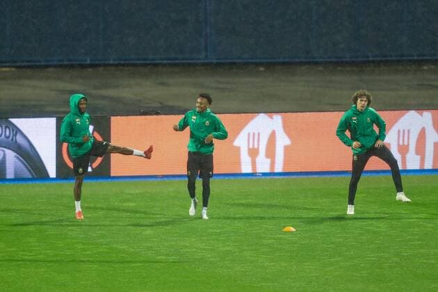 SOCCER - UEFA EL, Dinamo vs Rapid ZAGREB,CROATIA,03.NOV.21 - SOCCER - UEFA Europa League, group stage, GNK Dinamo Zagreb vs SK Rapid Wien, preview, training Rapid. Image shows Kelvin Arase, Emanuel Aiwu and Robert Ljubicic (Rapid).  GEPAxpictures xPhilippxBrem