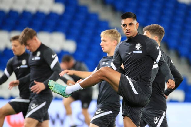 SOCCER - UEFA EL, Sociedad vs Sturm SAN SEBASTIAN,SPAIN,03.NOV.21 - SOCCER - UEFA Europa League, group stage, Real Sociedad vs SK Sturm Graz, preview, training Sturm. Image shows Manprit Sarkaria (Sturm).  GEPAxpictures xMarioxBuehner