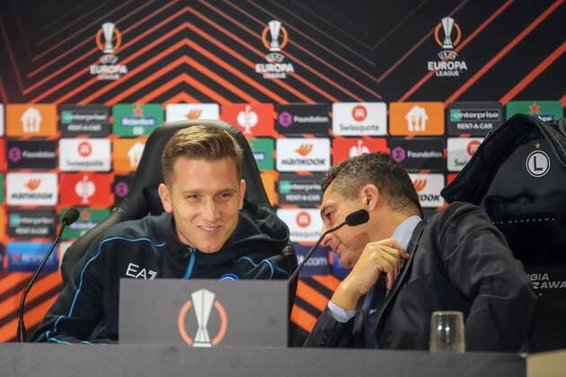 WARSZAWA 03.11.2021 LIGA EUROPA KONFERENCJA PRASOWA SSC NAPOLI PRZED MECZEM Z LEGIA PIOTR ZIELINSKI FOT. MARCIN SZYMCZYK FOTOPYK NEWSPIX.PL --- Newspix.pl press conference, PK, Pressekonferenz of SSC Napoli  211103MSZ906