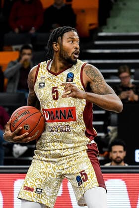 GER, EuroCup, ratiopharm ulm vs Umana Reyer Venedig 03.11.2021, ratiopharm arena, Neu-Ulm, GER, EuroCup, ratiopharm ulm vs Umana Reyer Venedig, im Bild Julyan Stone (Venedig, 5)