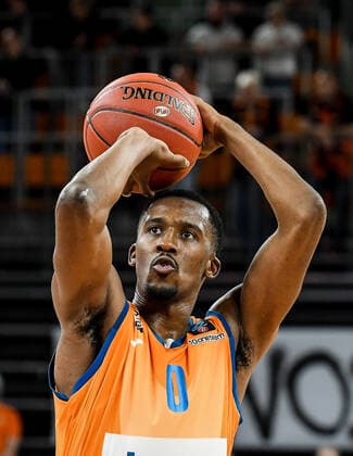 GER, EuroCup, ratiopharm ulm vs Umana Reyer Venedig 03.11.2021, ratiopharm arena, Neu-Ulm, GER, EuroCup, ratiopharm ulm vs Umana Reyer Venedig, im Bild Semaj Christon (Ulm, 0)