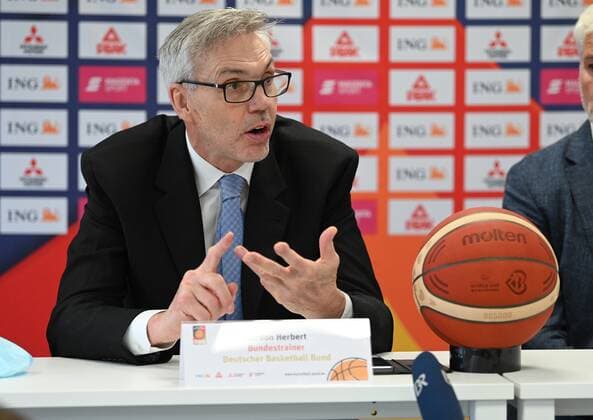 04.11.2021 - Basketball - Pressekonferenz im Vorfeld des Länderspiels Deutschland gg Estland am 25.11.2021 in der Kia Metropol Arena Nürnberg - - Gordon Herbert ( Bundestrainer Headcoach Deutschland )