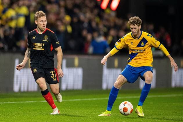 Mandatory Credit: Photo by Kirk O Rourke Shutterstock (12587237h) Scott Arfield of Rangers during the Europa League match at Brøndby Stadium, Copenhagen. Brondby v Rangers, UEFA Europa League Group A, Football, Brondy Stadium, Brondbyvester, Denmark - 04 Nov 2021 Brondby v Rangers, UEFA Europa League Group A, Football, Brondy Stadium, Brondbyvester, Denmark - 04 Nov 2021 Copyright: xKirkxO Rourke Shutterstockx 12587237h