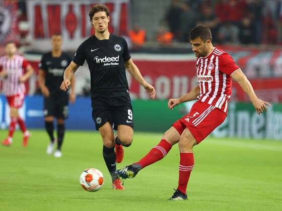 Olympiacos F.C. v Eintracht Frankfurt UEFA Europa League Sokratis Papastathopoulos of Olympiacos F.C. and Sam Lammers of Eintracht Frankfurt during the UEFA Europa League Group D match at Karaiskakis Stadium, Piraeus Content Not Available For UK Newspapers Copyright: xYannisxHalasx FIL-16070-0021