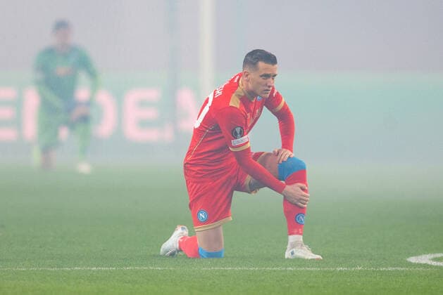 04.11.2021, Warszawa, pilka nozna, Liga Europy, Legia Warszawa - SSC Napoli, N z Piotr Zielinski (Napoli), fot. Tomasz Jastrzebowski Foto Olimpik 04.11.2021, Warszawa, football, UEFA Europa League, Legia Warsaw - SSC Napoli, N z Piotr Zielinski (Napoli), fot. Tomasz Jastrzebowski Foto Olimpik NEWSPIX.PL --- Newspix.pl 20211104TOMJ2763