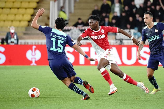 Aurelien Tchouameni (AS Monaco) - Erick Gutierrez (PSV Eindhoven) FOOTBALL : AS Monaco vs PSV Eindhoven - League Europa - Monaco - 04 11 2021 NorbertScanella Panoramic 
