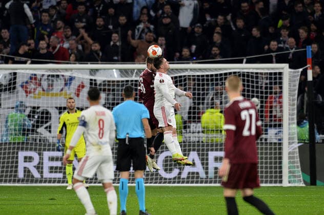 Xerdan Shaqiri (lyon) vs M. Sacek (sparta) FOOTBALL : Olympique Lyonnais vs Sparta Prague - Ligue Europa - 04 11 2021 FredericChambert Panoramic 