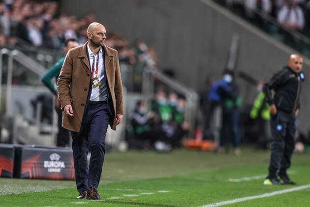 04.11.2021 WARSZAWA, LAZIENKOWSKA PILKA NOZNA ( FOOTBALL ) LIGA EUROPY UEFA SEZON 2021 2022 ( UEFA EUROPEAN LEAGUE ) FAZA GRUPOWA (GROUP STAGE)?MECZ LEGIA WARSZAWA - SC NAPOLI ( GAME LEGIA WARSAW - SC NAPOLI )??NZ MAREK GOLEBIEWSKI TRENER HEAD COACH LEGIA WARSZAWA??FOTO LUKASZ GROCHALA CYFRASPORT NEWSPIX.PL --- Newspix.pl  20211104CSLG0102