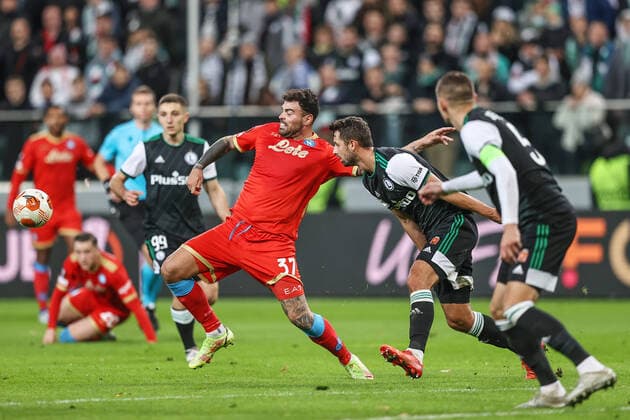 04.11.2021 WARSZAWA, LAZIENKOWSKA PILKA NOZNA ( FOOTBALL ) LIGA EUROPY UEFA SEZON 2021 2022 ( UEFA EUROPEAN LEAGUE ) FAZA GRUPOWA (GROUP STAGE)?MECZ LEGIA WARSZAWA - SC NAPOLI ( GAME LEGIA WARSAW - SC NAPOLI )??NZ ANDREA PETAGNA??FOTO LUKASZ GROCHALA CYFRASPORT NEWSPIX.PL --- Newspix.pl  20211104CSLG0117